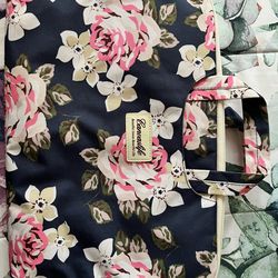 Pink and White Rose Laptop Bag