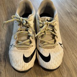 Youth Cleats Size 3Y
