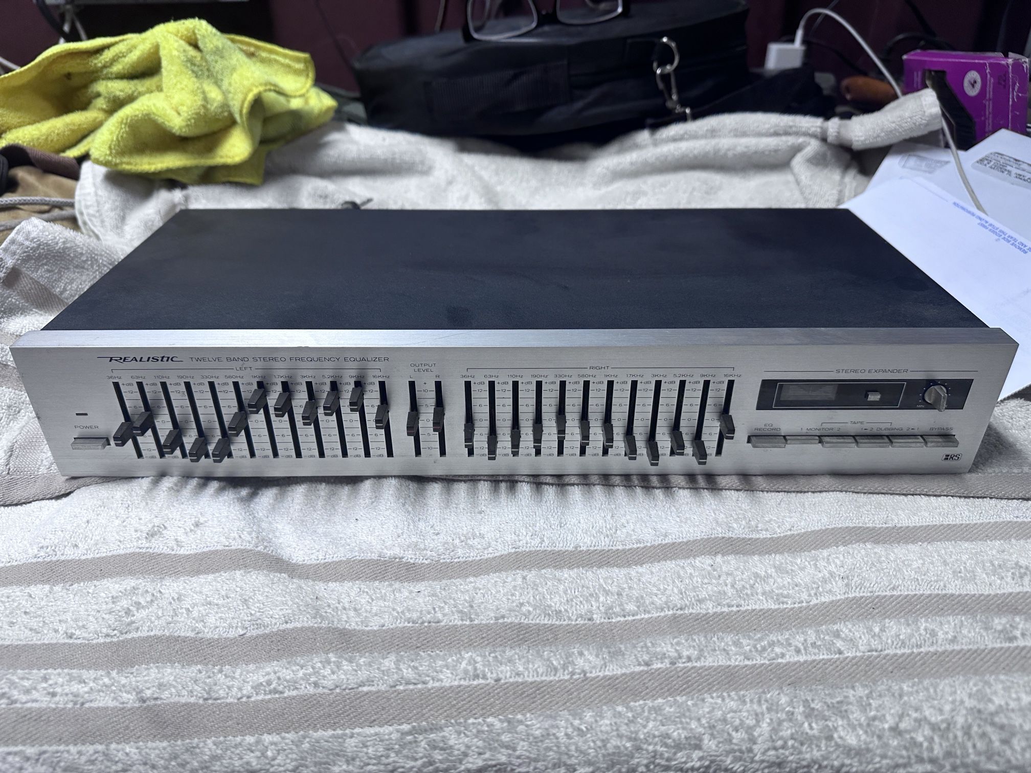 REALISTIC EQUALIZER model 31-2009 Vintage