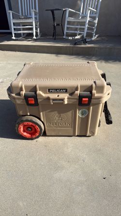 Pelican wheeled cooler  45 L