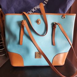 Dooney & Bourke Bag
