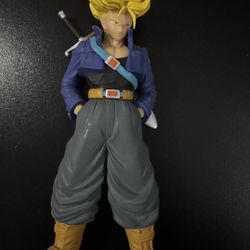 Future Trunks Statue