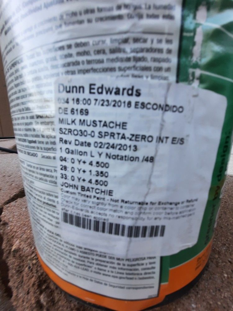 Two New Gallons Dunn Edwards Eggshell Interior Paint for Sale in