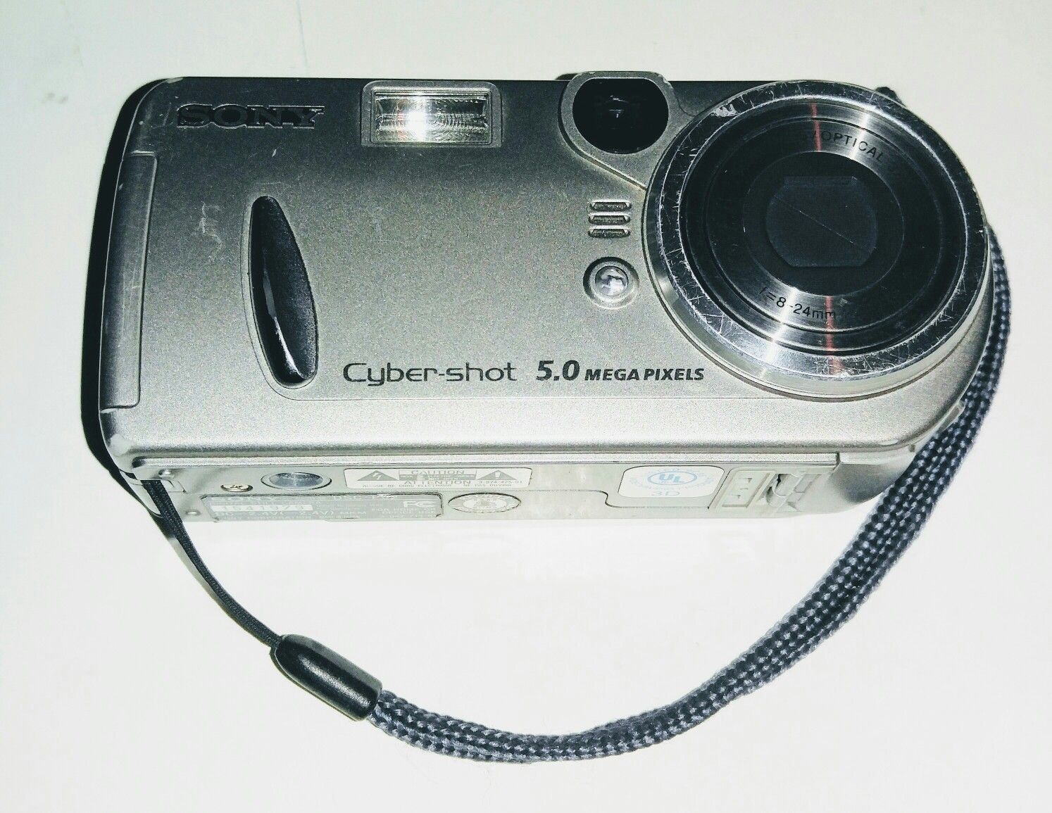 Sony Cyber-Shot DSC-P92 5.0MP Digital Camera