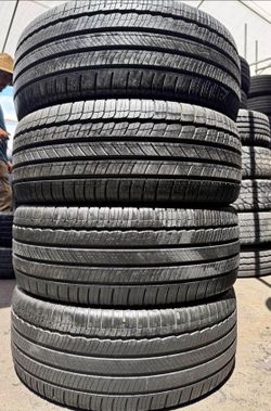 235/45/18 Michelin 📍📍 Vendo un set de llantas con 80% de vida las 4 📍🌟