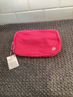 Lululemon Everywhere Belt Bag Hot Pink