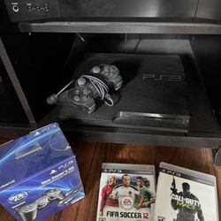 PlayStation3 - Games And 2 Controllers