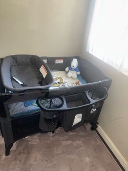 Graco pack n play and changing table