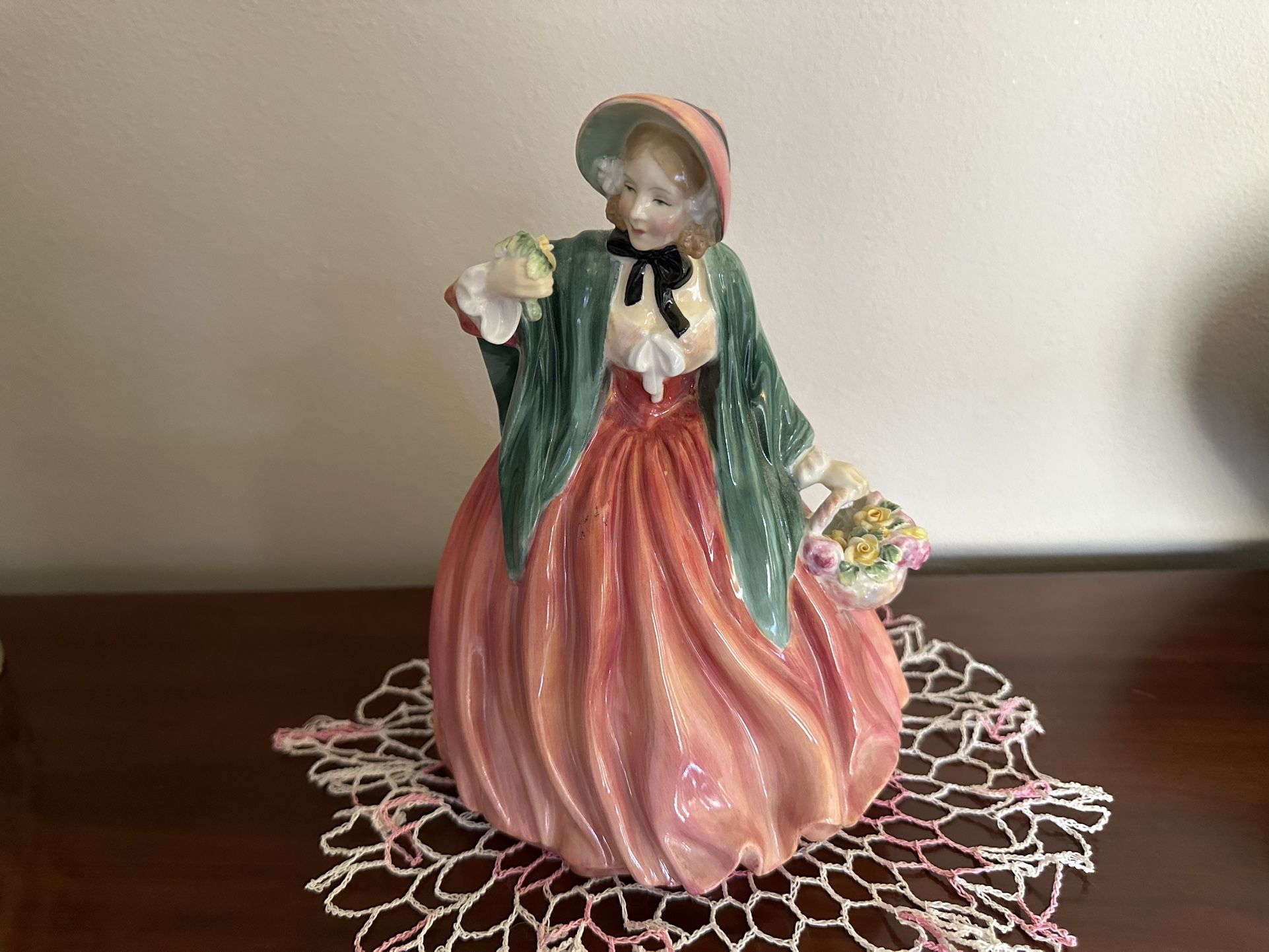 Royal Doulton Lady Charmian HN1949 England