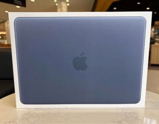 Apple laptop computer Neo 13 inch indigo color