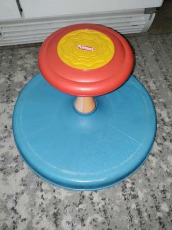 Kid's Sit & Spin! Playskool! Plays music! Hard to find this one!