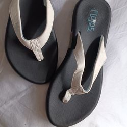 "FLOJOS" FLIP FLOPS  sz.7 New Wht/Blk