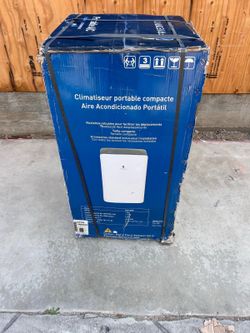 Friedrich portable air conditioning unit 11000 BTU new asking $300