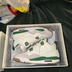 Nike Sbs Jordan 4’s 