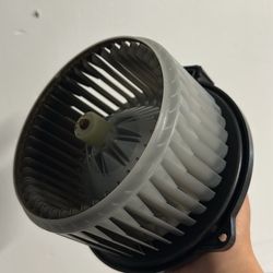 Subaru legacy/outback OEM Blower Motor - 72223AG01A