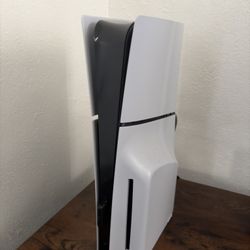 PlayStation 5 & MSI Gaming Monitor