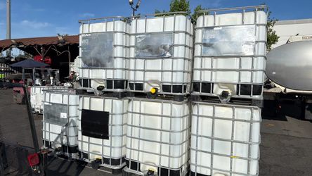 IBC Totes 330 Gallon Liquid Storage Containers