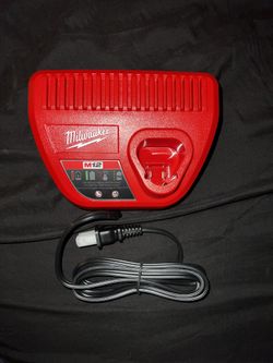 Milwaukee M12  Charger