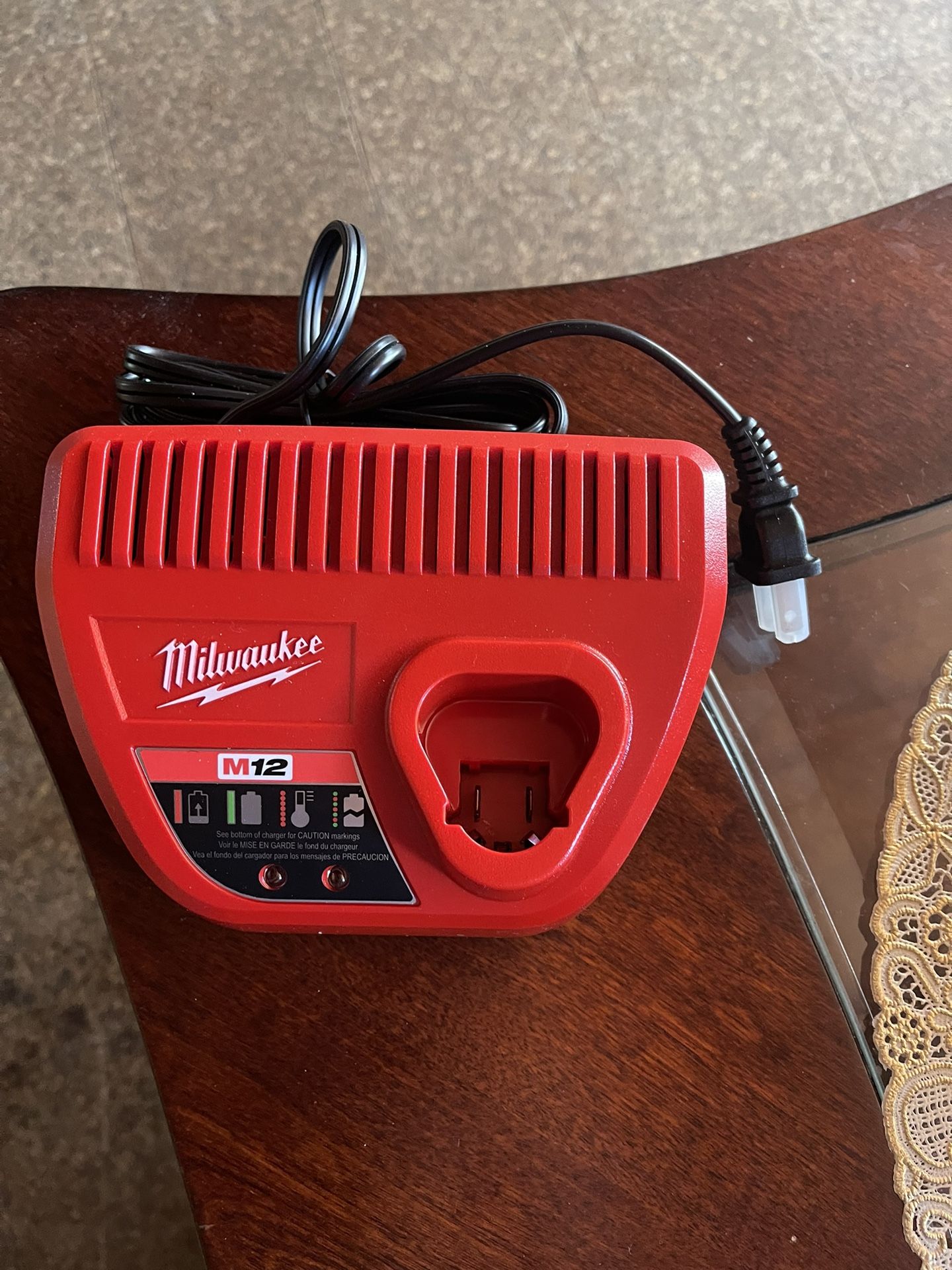 Milwaukee M12 Impact Battery Charger
