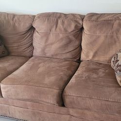 Ashley Set Couch 