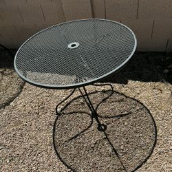  Patio Table, Table ,Yard , Yards , Patio , Patios, furniture, yard furniture, outdoor furniture,