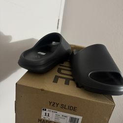 Yeezy Slides
