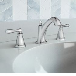 Moen Caldwell Chrome Widespread 2-handle WaterSense Mid-arc Commercial/Residential Handle Bathroom