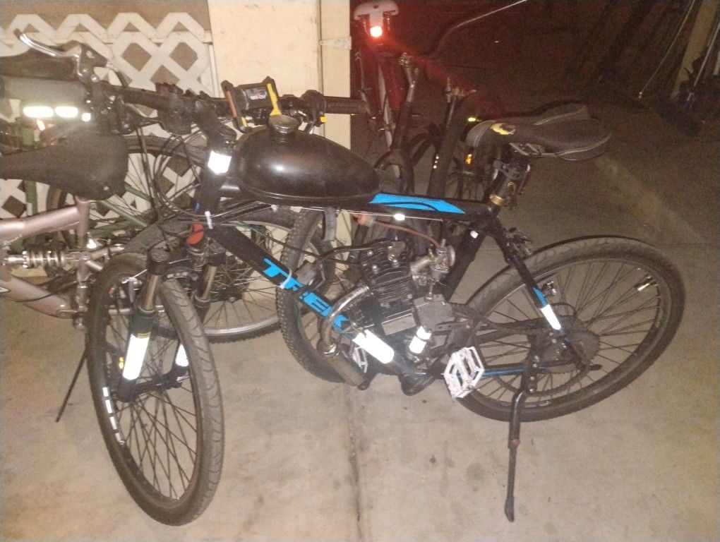 TREK Motorized Bike And Extra Parts