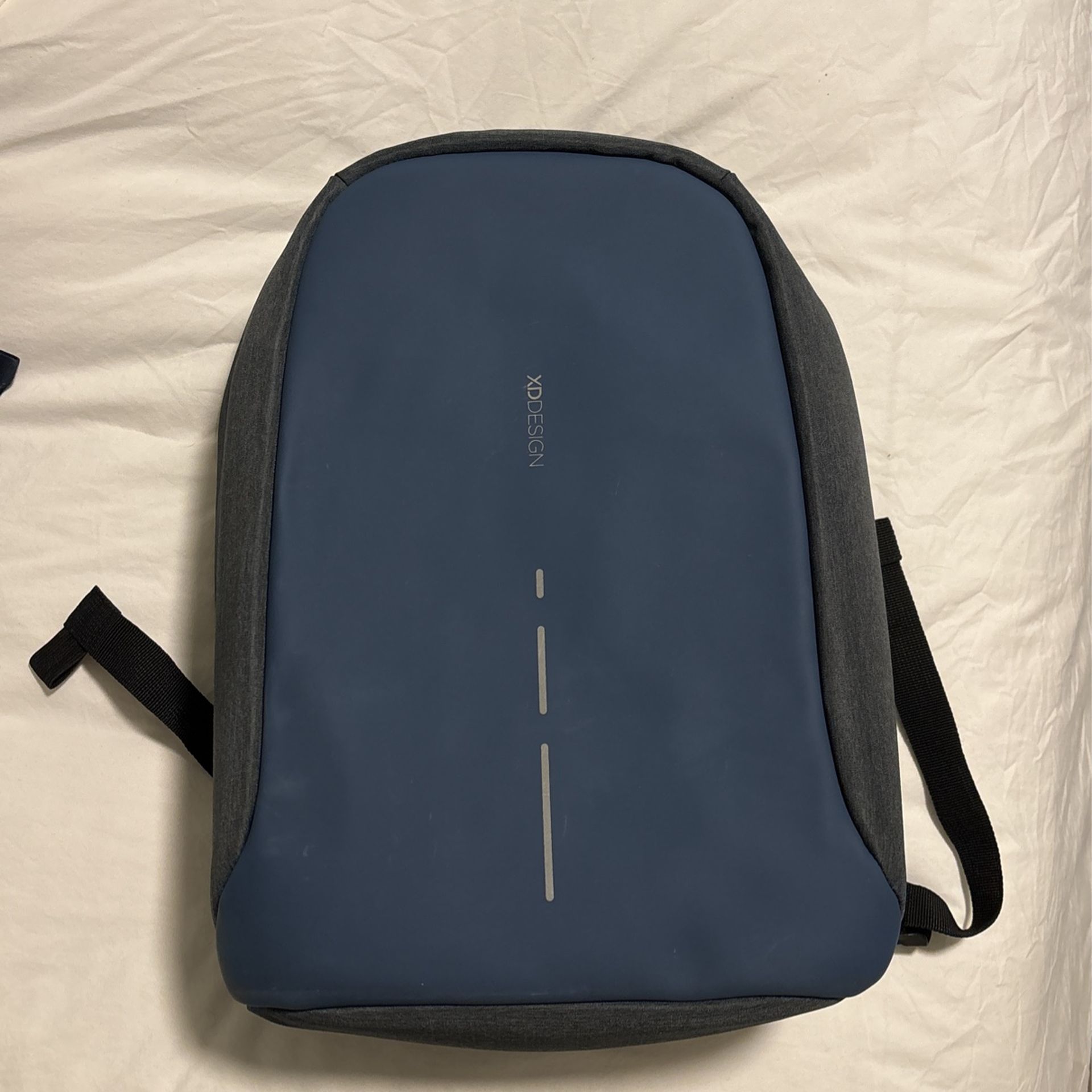 Xddesign—Anti Theft travel Backpack