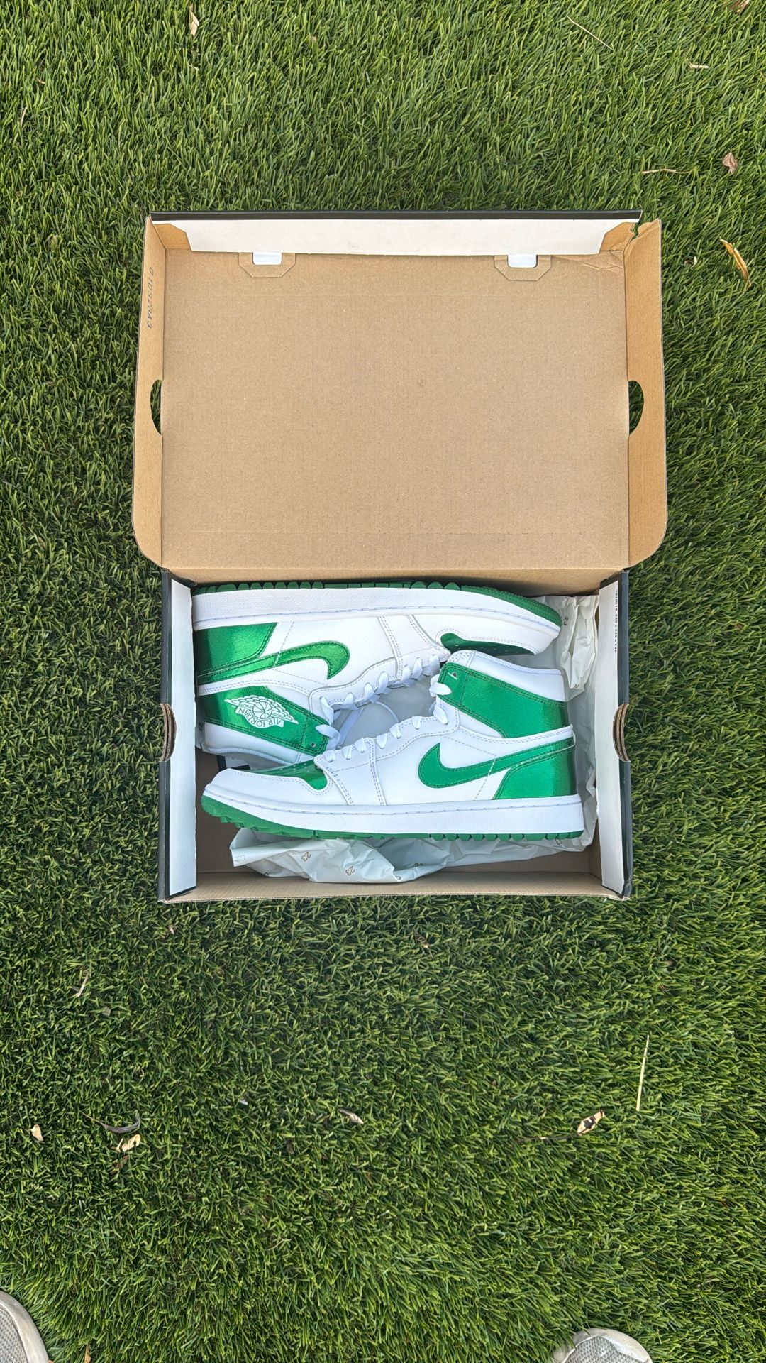 Air Jordan 1 High Golf Shoe | White/Pine Green