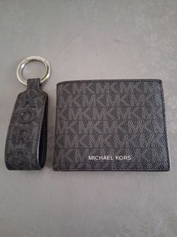 Michael Kors Wallet and Keychain Set