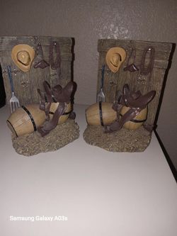 Vintage heavy Resin Western 🤠 bookends - Turlock