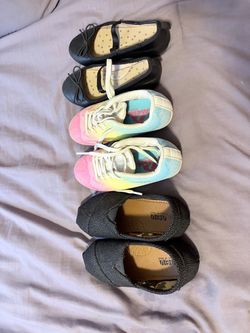 Girl shoes