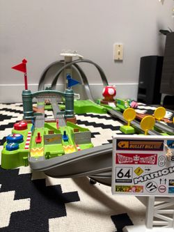 Hot Wheels Mario Kart Circuit Track