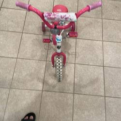 Kids Bike with Training Wheels – Good Condition