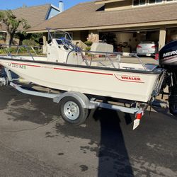 2018 Boston Whaler 150 Montauk ( Center Console Fishing Boat )
