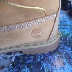 Girls Timberlands 6