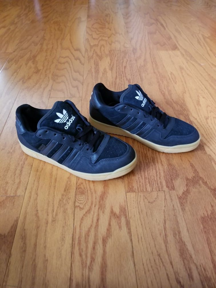 Adidas COMPTOWN ST Black Shoes for Sale in Monterey Park CA OfferUp