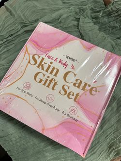 Title: New 110-Piece Spa Party Gift Set for 10 Girls