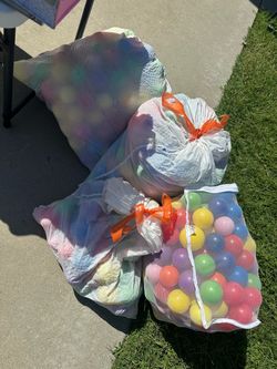 Ball pit balls