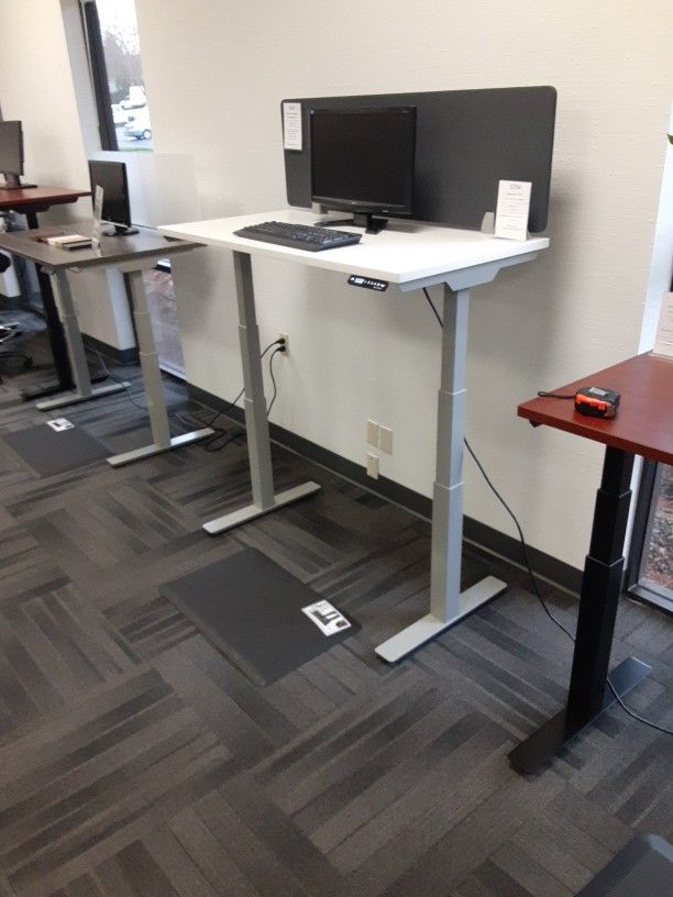 White Electronic Sit / Stand Desk
