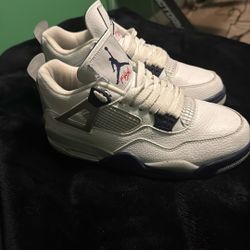 Air Jordan 4 Retro White Midnight Navy 