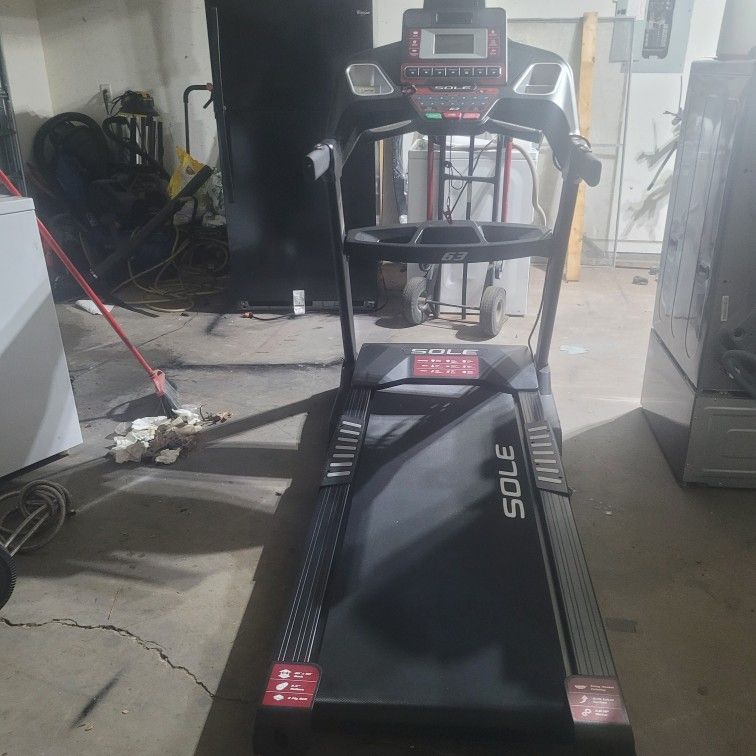Treadmill 