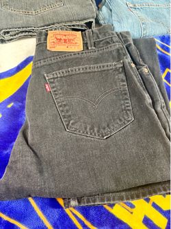 3  Levis Jeans: 501 Blue , 505 Black and 569  GrayBlack