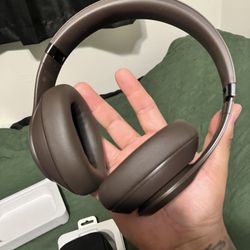 Beats Studio Pro Brown Mint Condition Hardly Used