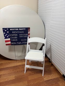 Chairs tables R,,