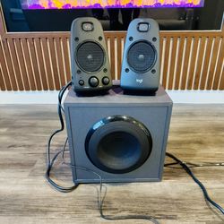 LogiTech Speakers With Woofer - Brand New