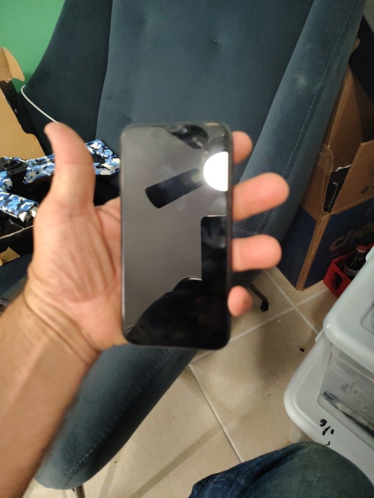 iPhone 11 (Parts)