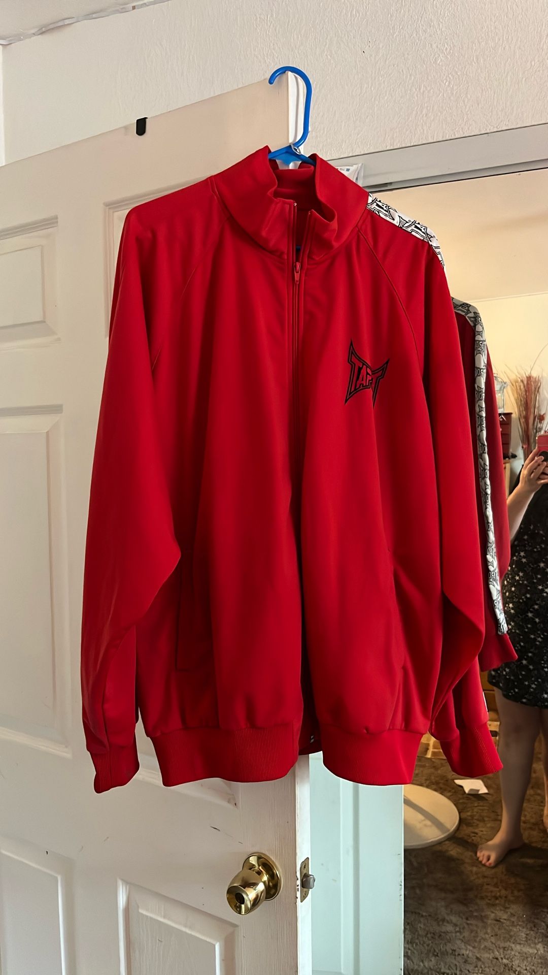 Men’s sweater