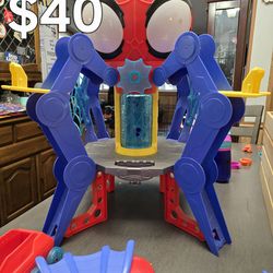 Spidey Headquarters + extra cars